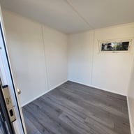 Calmpod Garden Building Spacious Interior