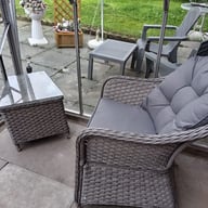 Real customer Elite Kensington 6ft aluminium greenhouse interior with seating