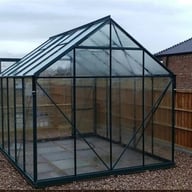 Vitavia Jupiter 8x10 Greenhouse in Powder Coated Green