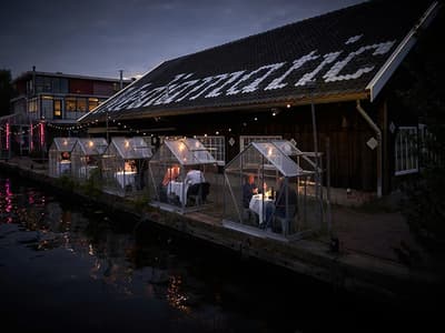 Social Distance Dining Using Greenhouses