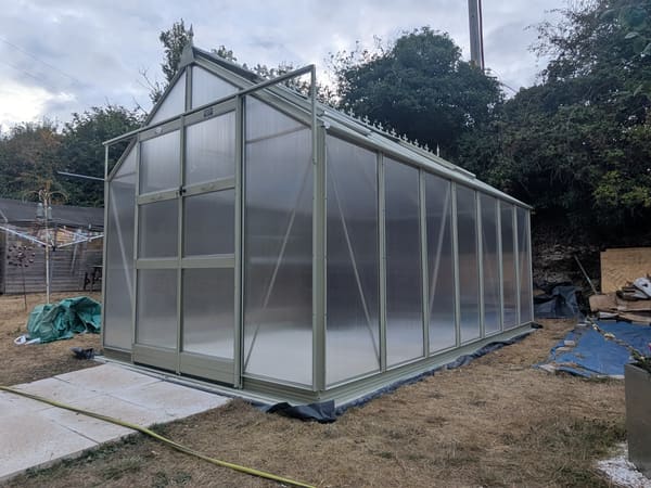 Elite Titan 8x14 greenhouse with 6mm polycarbonate glazing in Willow
