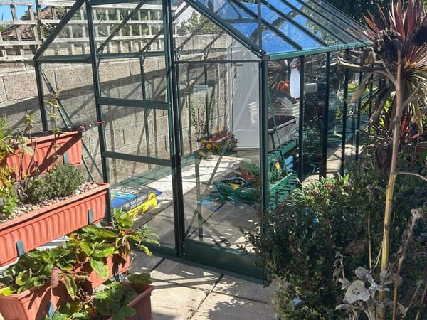Greenhouse from London, GB